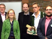 V.l.n.r.: Thorsten Cordes, Kristine Ambrosy-Schütze, Christian Meyer (Landwirtschafts- und Verbraucherschutzminister),  Bernd Kleyboldt, Peter Meiwald